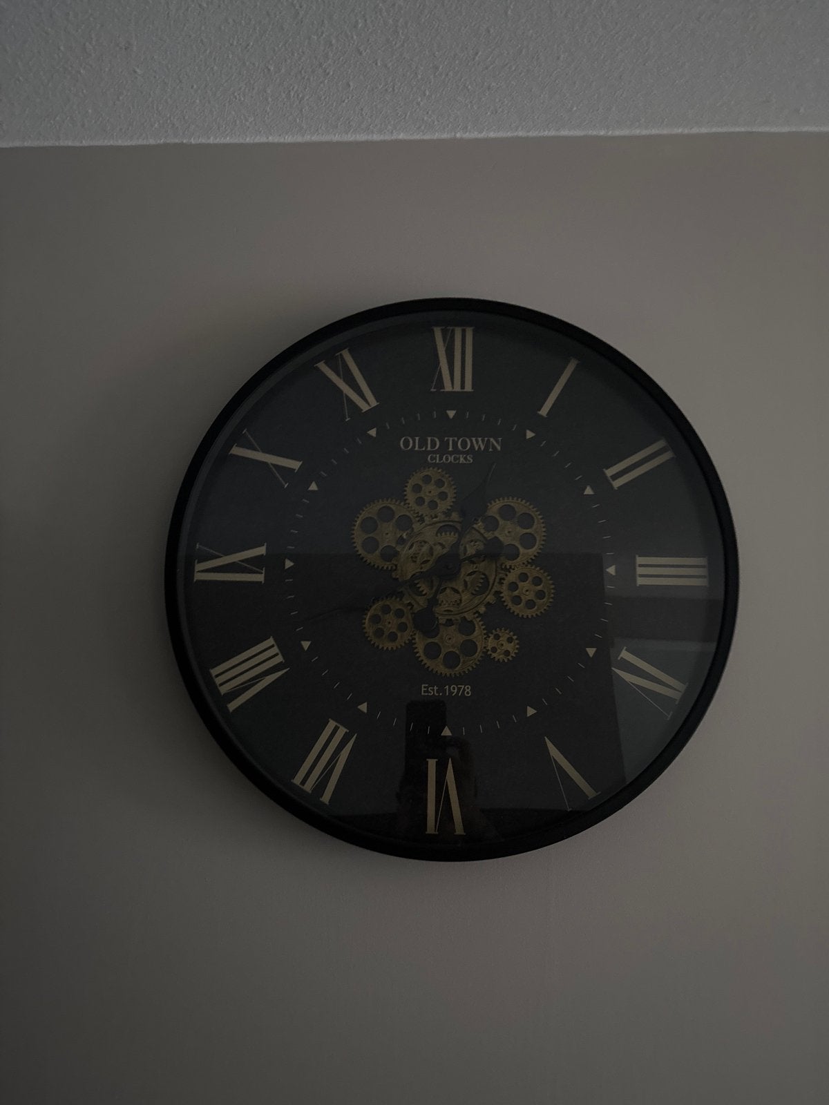 Grote wandklok met zichtbaar uurwerk - Old Town Clocks, Ophalen of Verzenden