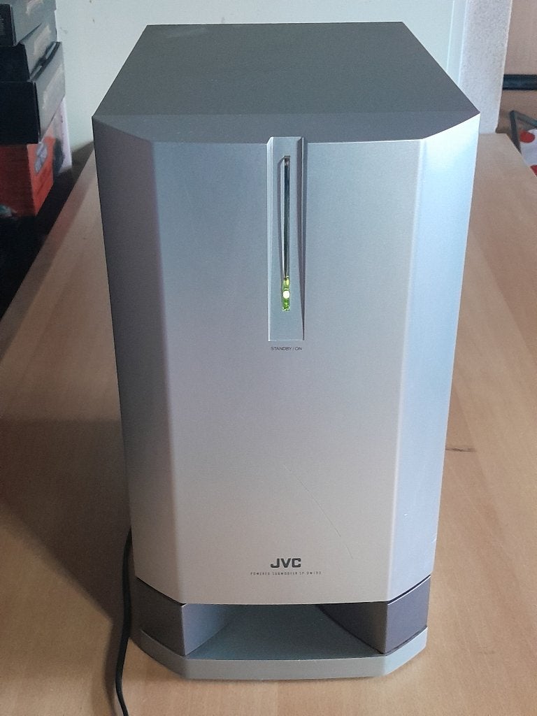Zware JVC Actieve Subwoofer type SP-DW103 ( 100 Watt ) izgs, Ophalen, Subwoofer, JVC, Zo goed als nieuw