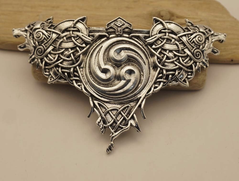Metalen haarclip wolven met keltische knopen en spiraal, Importeur :  Riemen bretels, Marktplaats@riemen-bretels.nl, Haarspeld