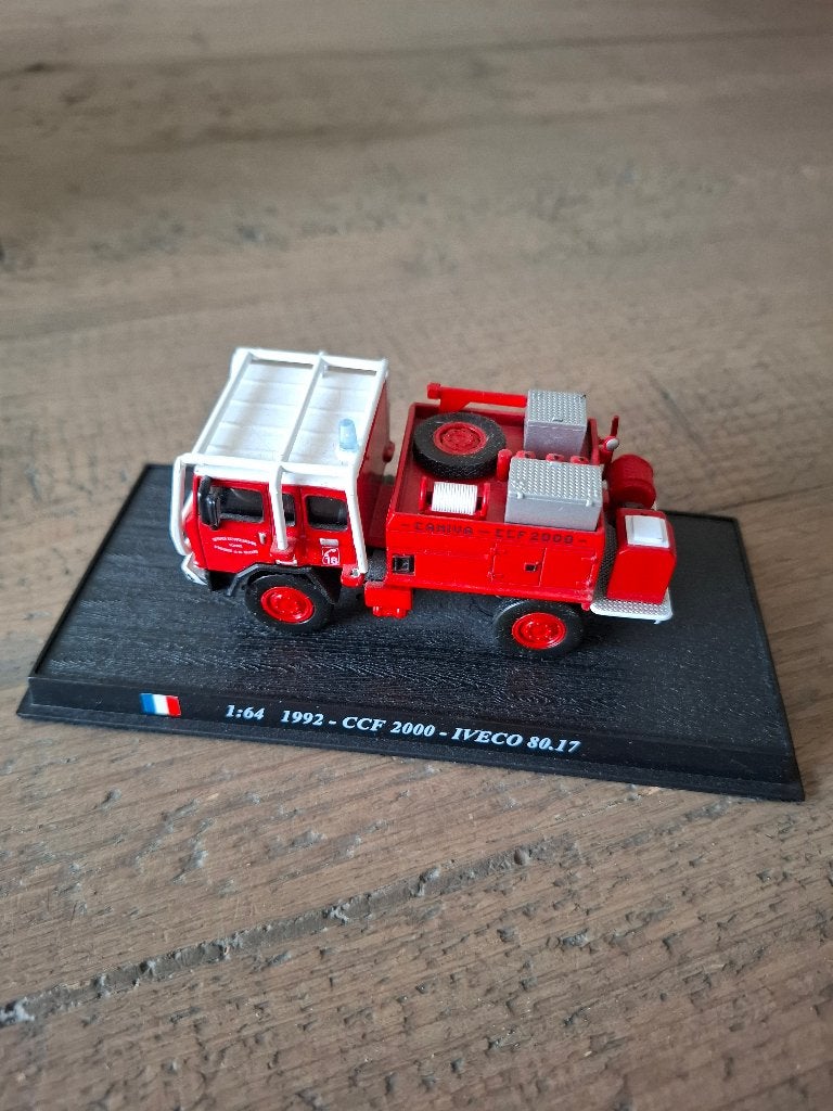 Brandweer Iveco CCF 2000 1992 - 1:64 - miniatuur, Overige merken, Groter dan 1:32, Ophalen of Verzenden, Zo goed als nieuw