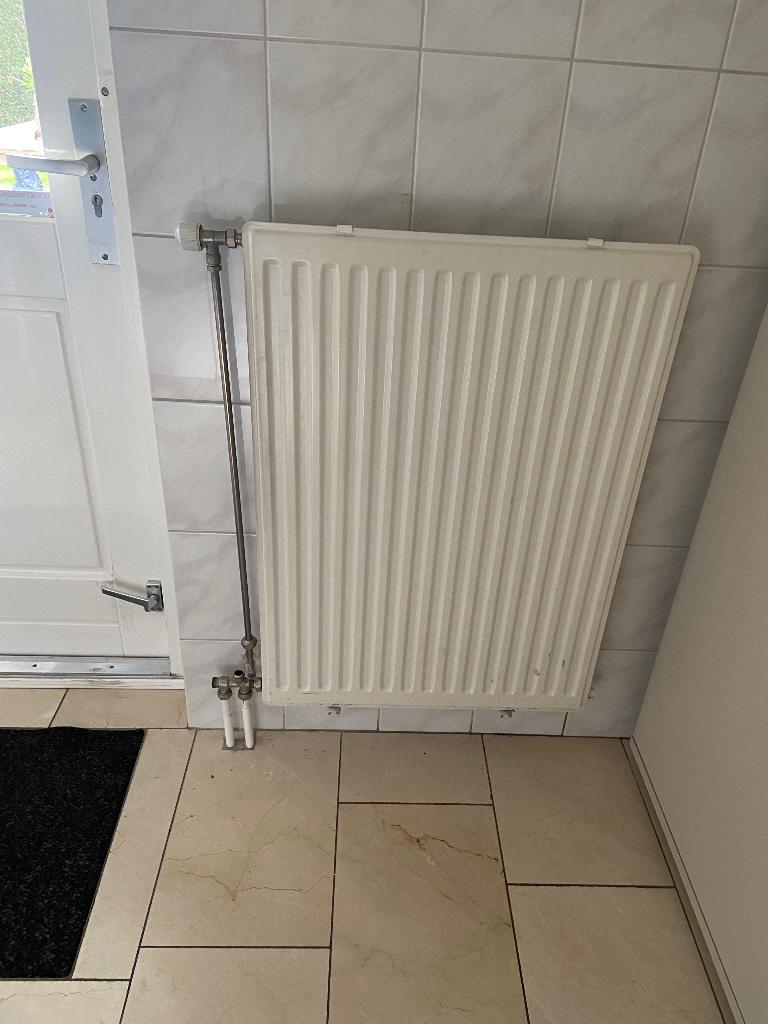 Radiator van het merk Brugman, Doe-het-zelf en Verbouw, Verwarming en Radiatoren, Ophalen, Gebruikt, Radiator, 60 tot 150 cm