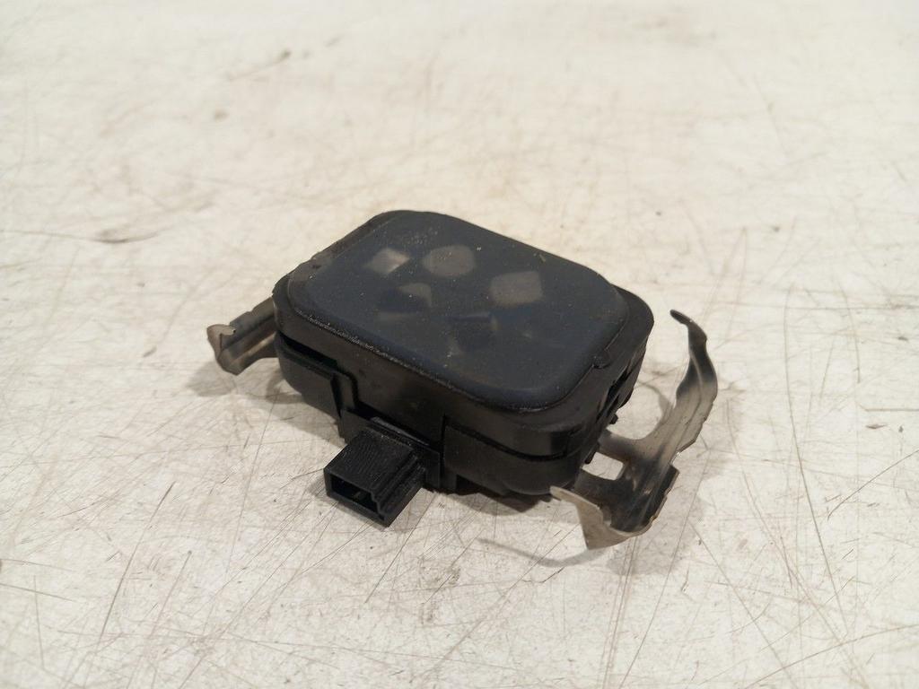 Regensensor Land Rover Discovery, Auto-onderdelen, Onderdelen@venauto.nl, Van der Ven Autorecycling B.V., Ettenseweg 76, 4706 PB Roosendaal, The Netherlands