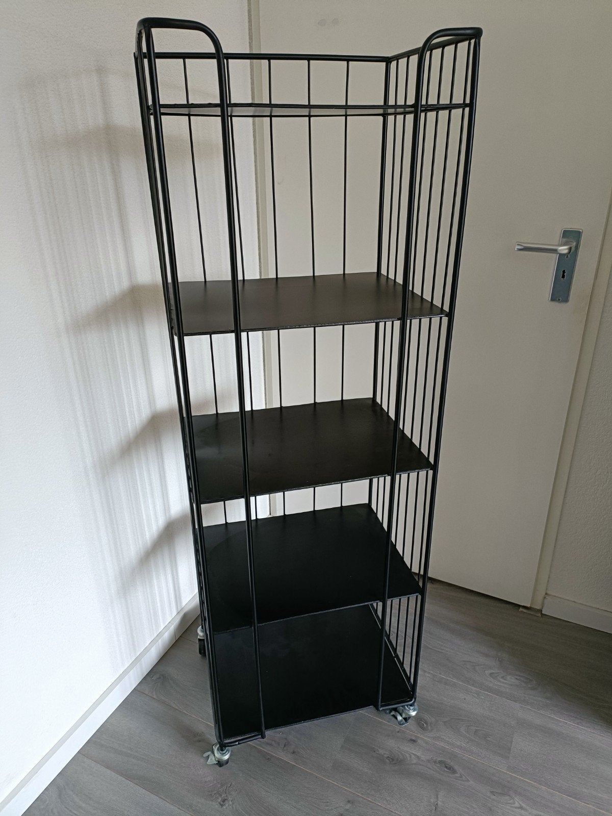 Bakkersrek, bakkerskast Blokker - Zwart metalen rek op wielt, Ophalen, Zo goed als nieuw