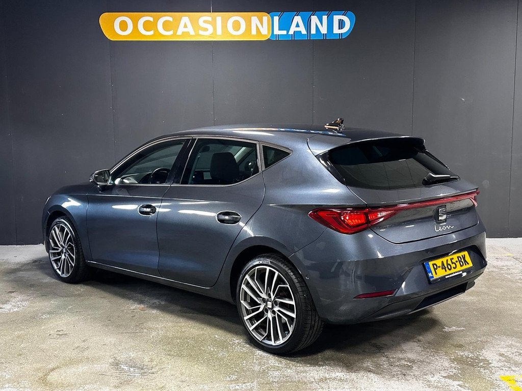 Seat Leon ST 1.5 TSI Ultimate Edition|LED|NAVI|ACC|STOELV|ST, Stof, 4 cilinders, Automatische klimaatregeling, 49 €/maand