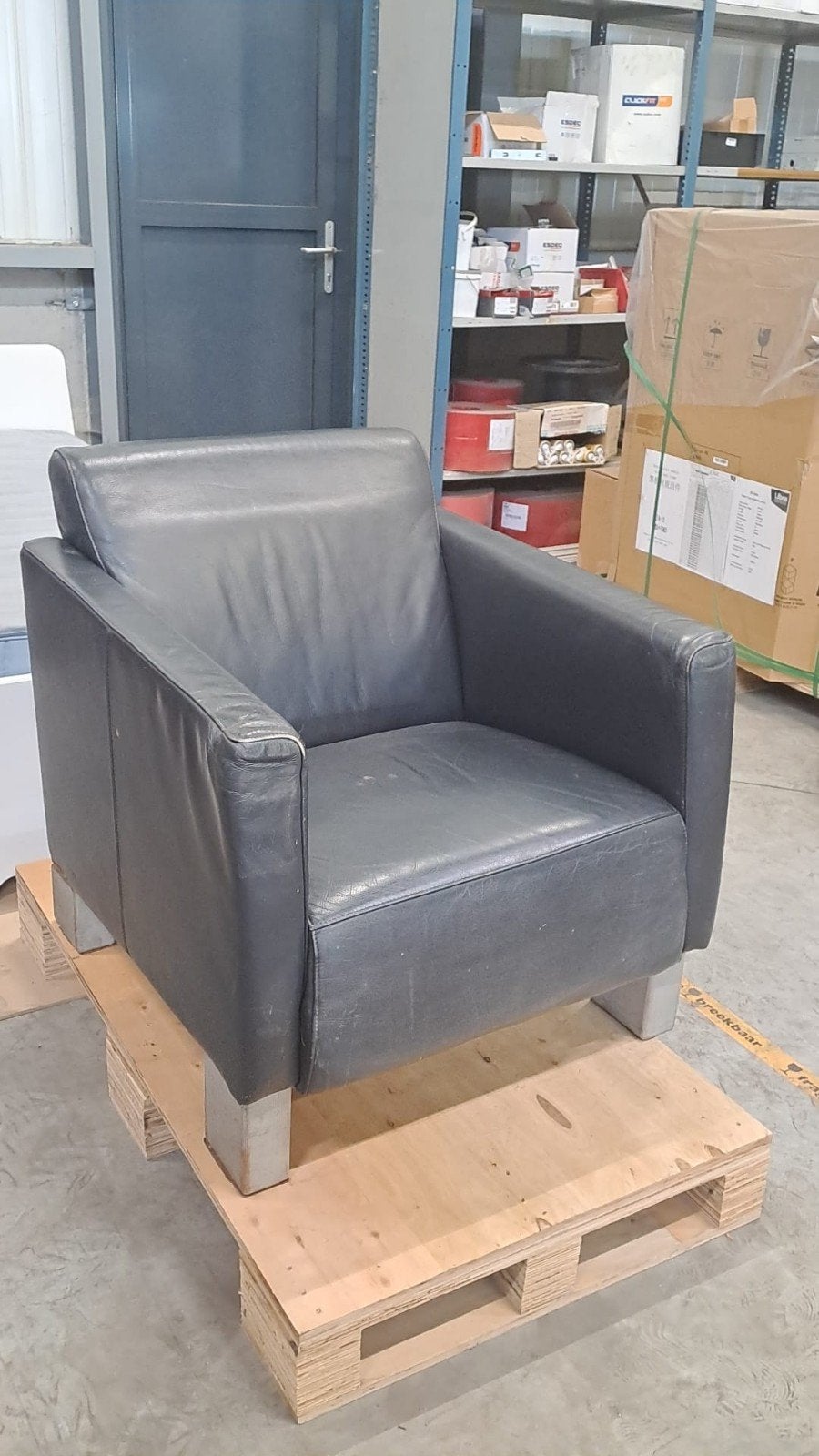 leuke zwarte stoel, Ophalen, Kunststof, Zo goed als nieuw, Modern