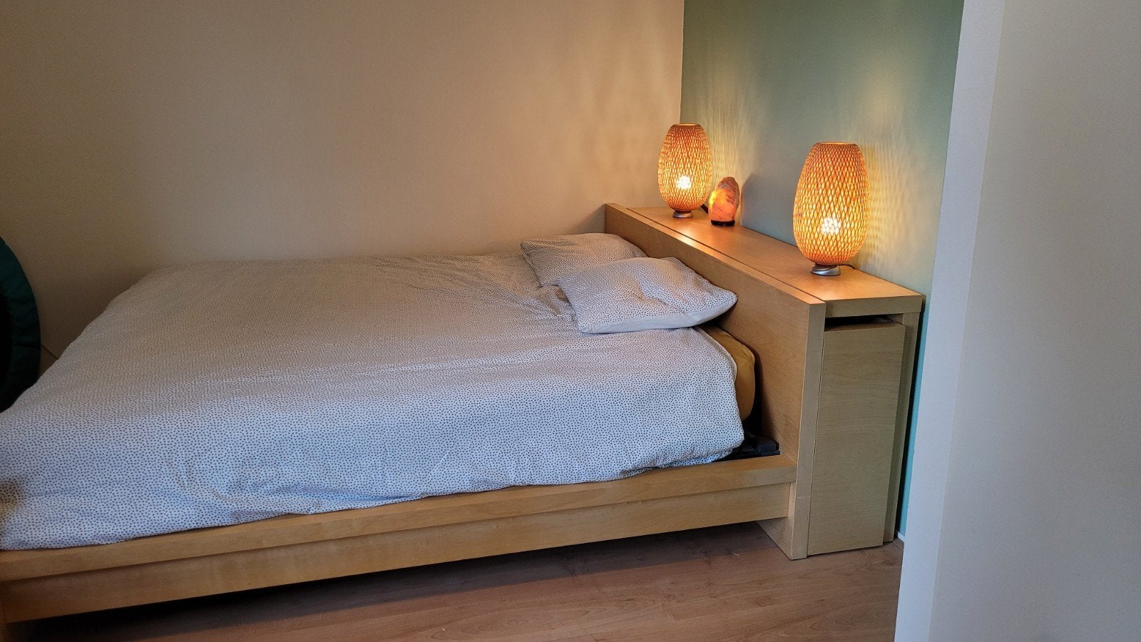 Foto 5 van Ikea Malm tweepersoonsbed met uitschuifbaar hoofdeinde