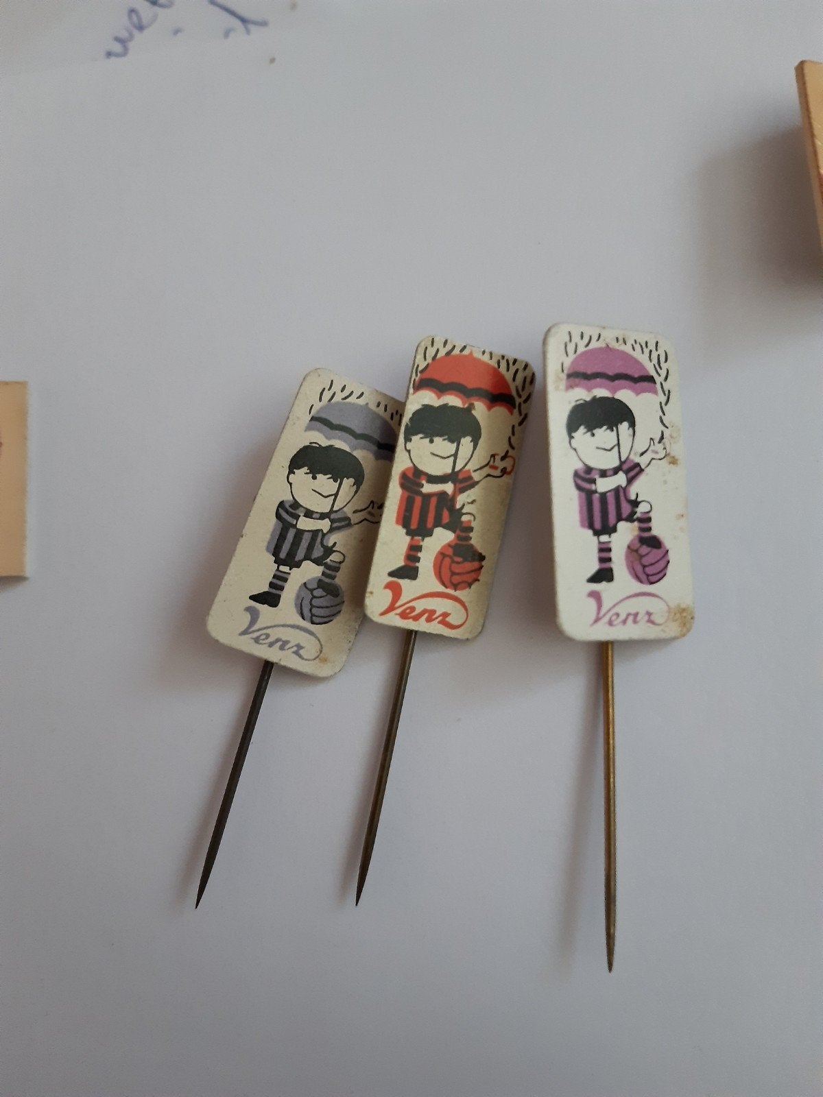 5 Speldjes Venz, Ophalen of Verzenden, Zo goed als nieuw, Merk, Speldje of Pin