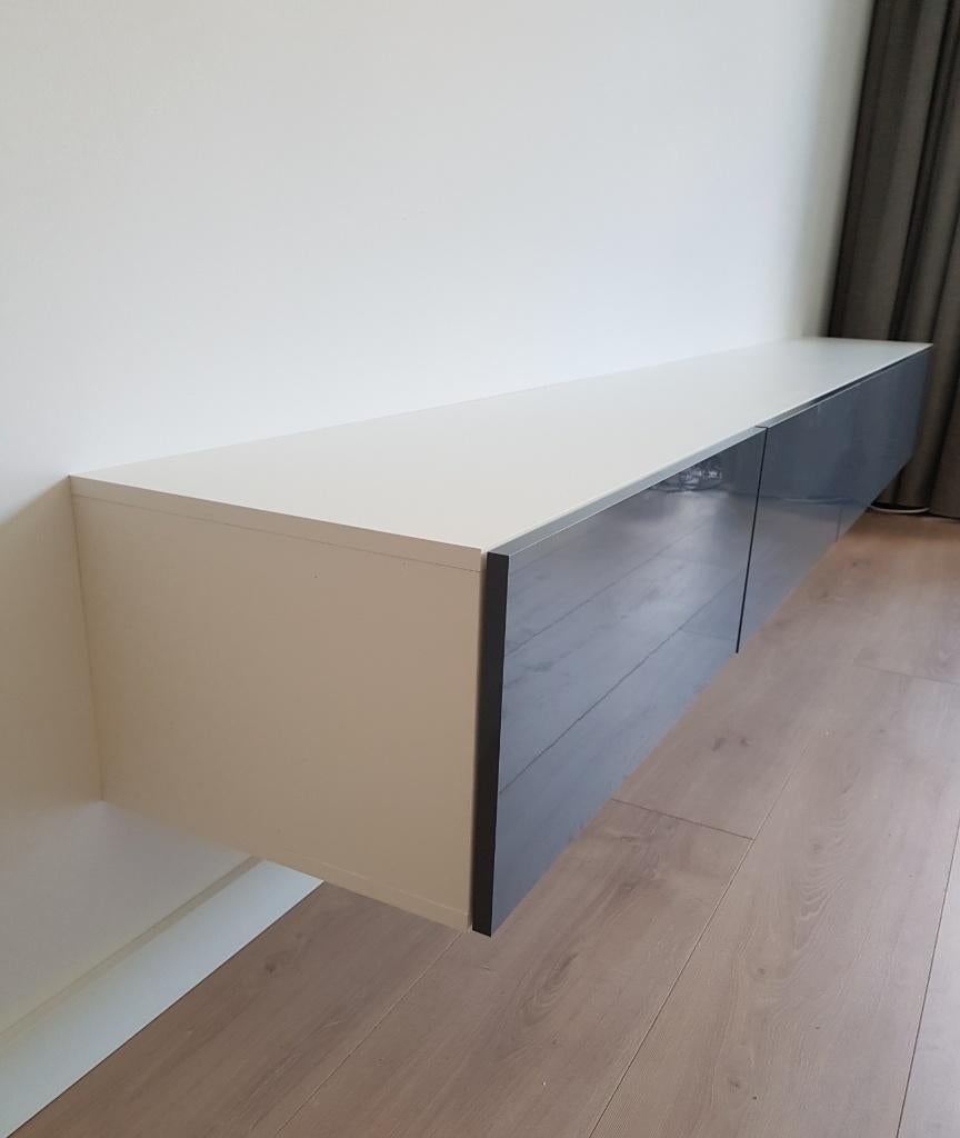 VOORRAAD Zwevend tv-meubel 140 of 180cm Wit/ Hoogglans grijs, Nieuw, Bezorging en Montage mogelijk tegen meerprijs, Nieuw, Ophalen of Verzenden
