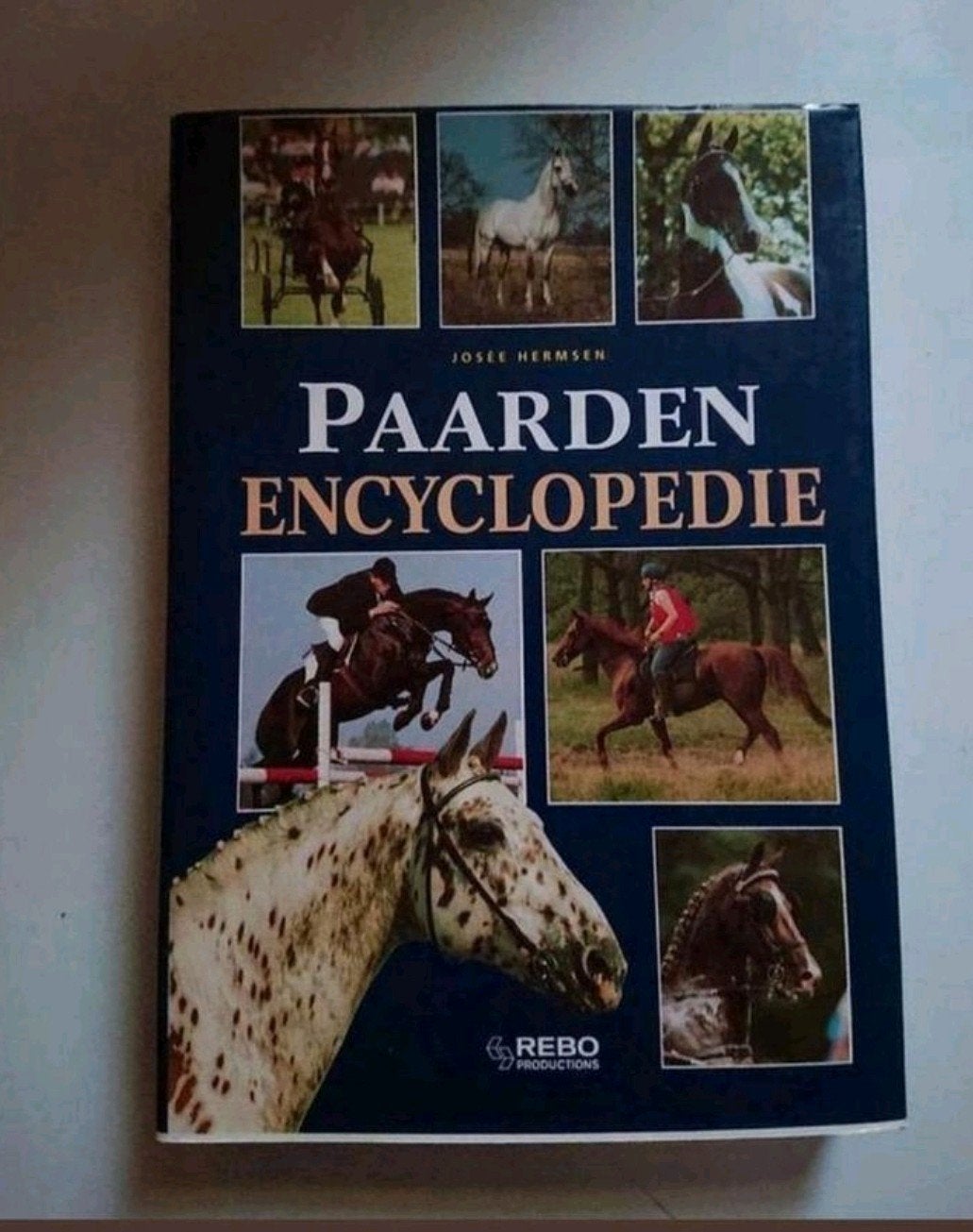 Paardenencyclopedie van Josée Hermsen, Complete serie, Ophalen of Verzenden, Zo goed als nieuw, Josée Hermsen