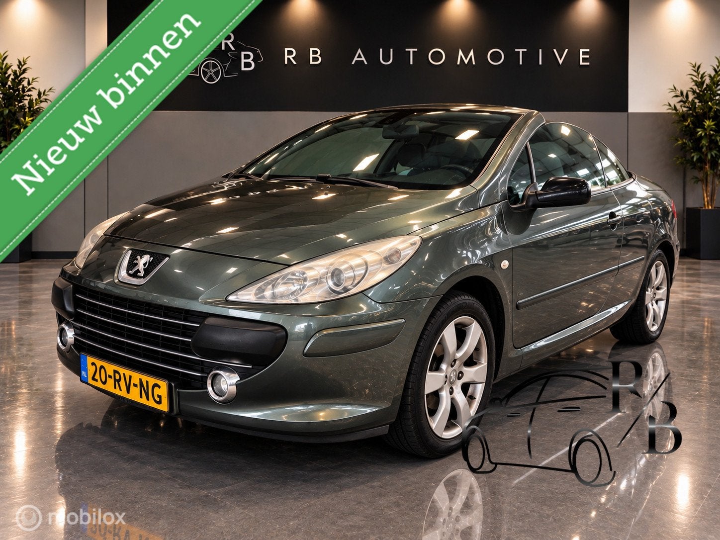 Peugeot 307 CC 2.0-16V AUTOMAAT LEER AC PARK. SENSOREN, Gebruikt, Zwart, 4 cilinders, 4 stoelen