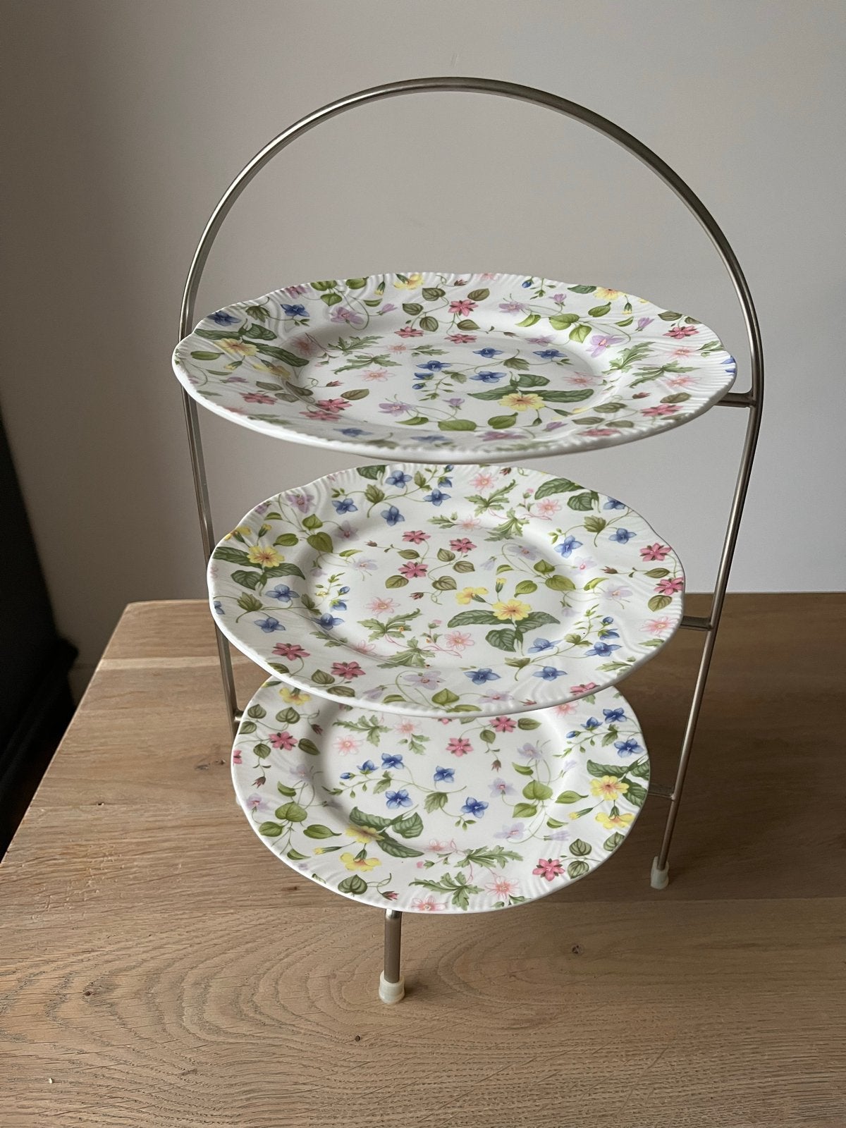 Queen's England etagere met bloemenprint, Overige merken, Klassiek, Overige typen, Ophalen of Verzenden