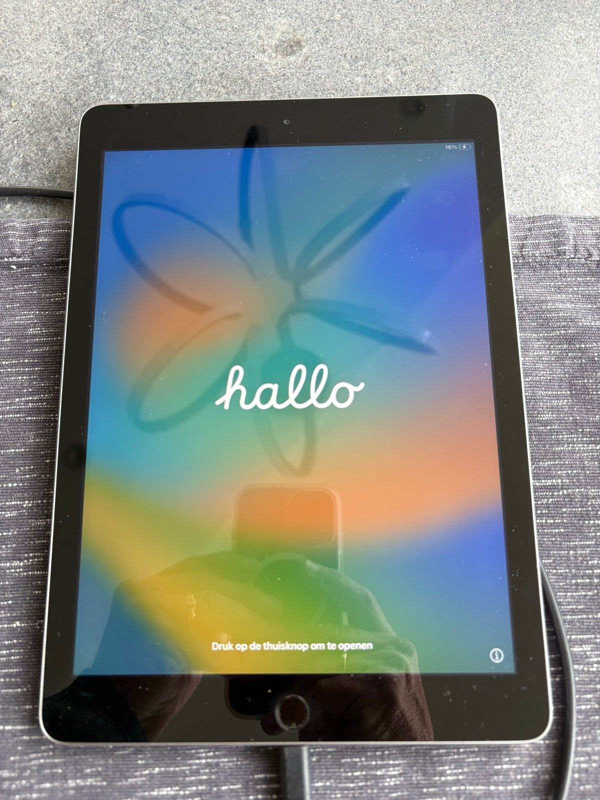 Apple iPad (5e generatie) 32GB Wi-Fi Space Gray, Computers en Software, Apple iPads, 32 GB, Apple iPad, Zo goed als nieuw, Grijs