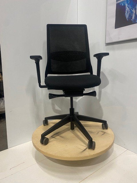18 x Gispen Zinn ergonomische bureaustoel met nieuwe stoff
