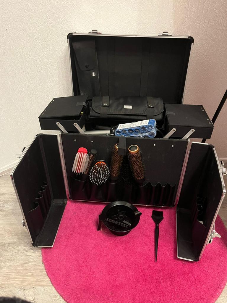 Complete set kappersspullen voor MBO opleiding kapper, Ophalen, Zo goed als nieuw