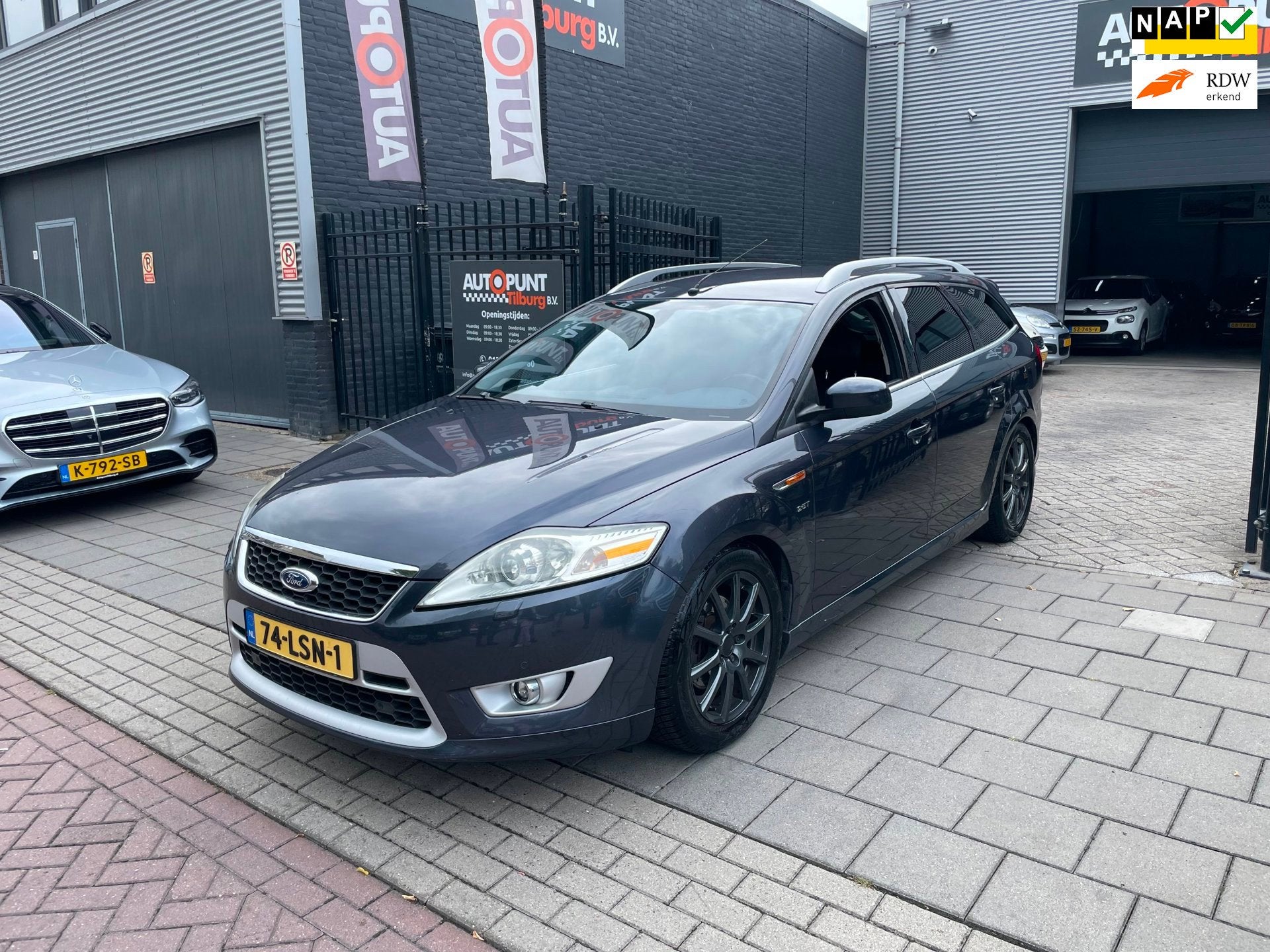 Ford Mondeo Wagon 2.5-20V Titanium Trekhaak Airco PDC NAP AP, Auto's, Voorwielaandrijving, Mondeo, Leder en Stof, 2521 cc