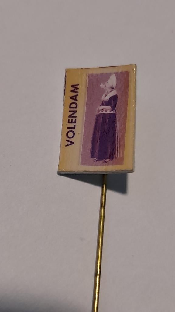 Vintage Volendam Speldje - Traditionele Klederdracht Pin, Verzenden, Gebruikt