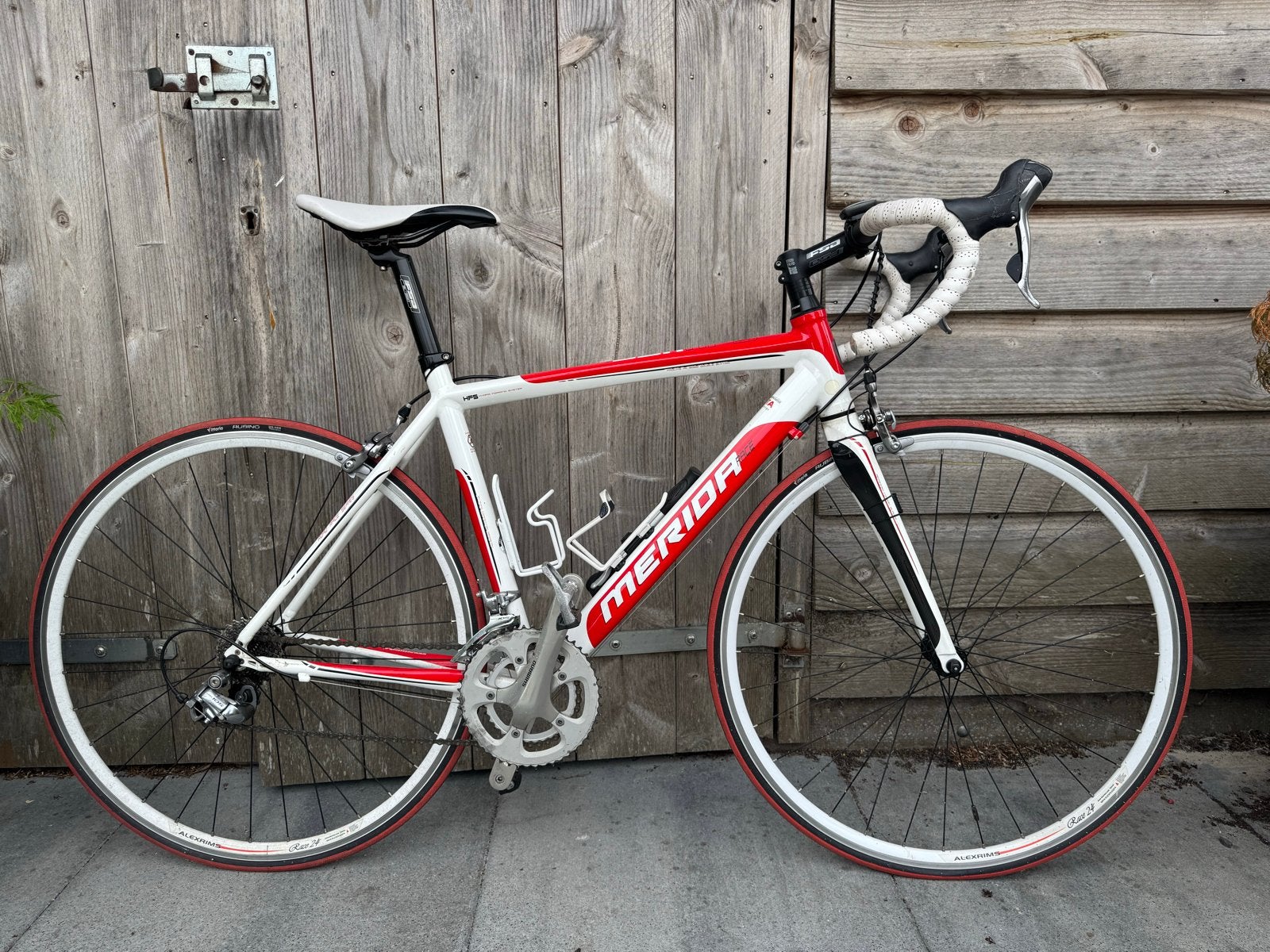 Merida racefiets - wit/rood, Shimano 105 maat 51, 28 inch, Gebruikt, Velgrem, Aluminium