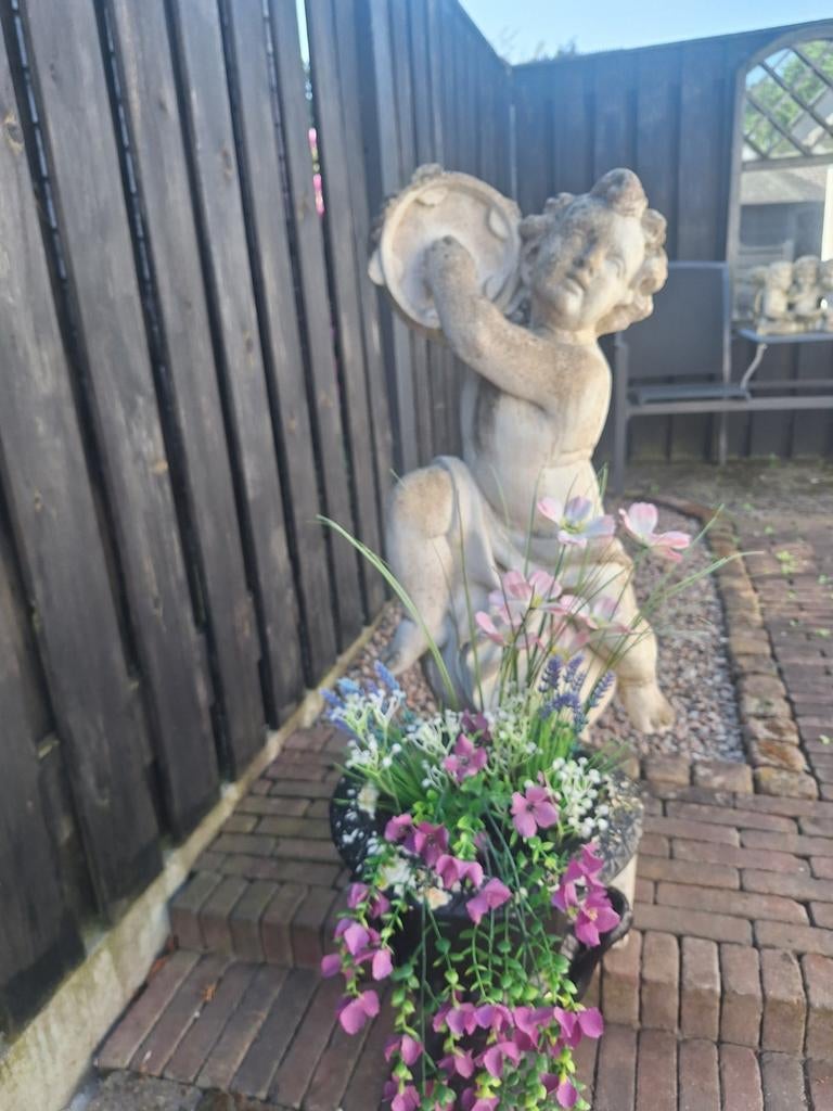Betonnen Engelenbeeld met Tamboerijn - Tuindecoratie, Tuin en Terras, Tuinbeelden, Ophalen, Gebruikt, Beton, Engelenbeeld