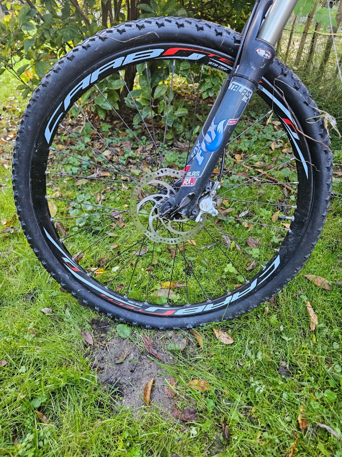 26 inch MTB wielset Carbon Extra Light met schijven snelslui, Fietsen en Brommers, Ophalen of Verzenden, Mountainbike, Voorvork