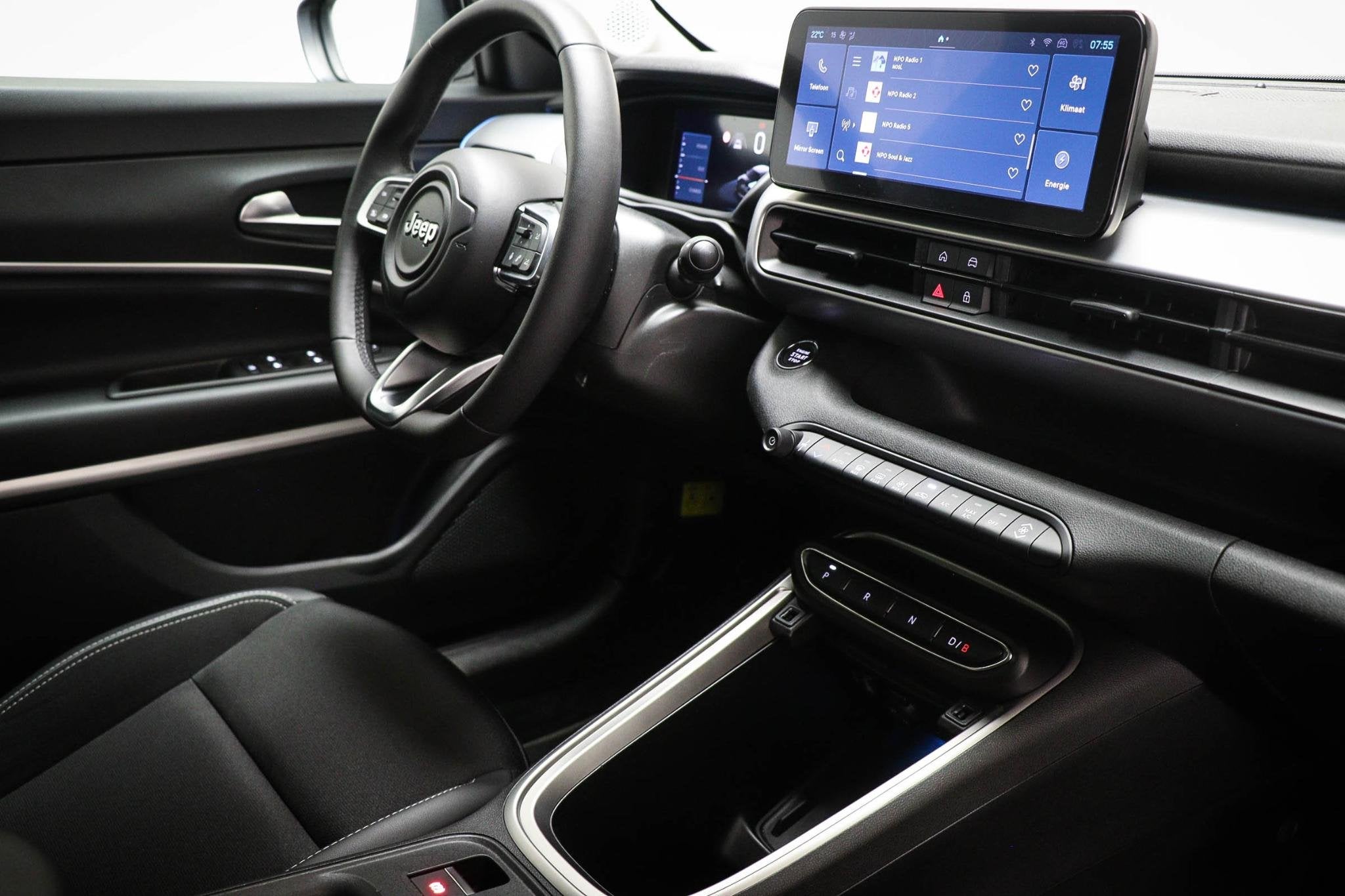 Jeep Avenger Altitude 54 kWh | SOH 98% | LED | DAB | APPLE |, Auto's, Gebruikt, 334 min, 156 pk, Parkeersensor