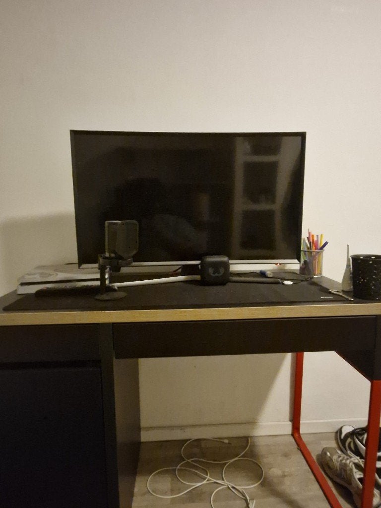 Kinder bureau 25 euro vandaag ophalen, Ophalen, Zwart, Hout, Kinderbureau