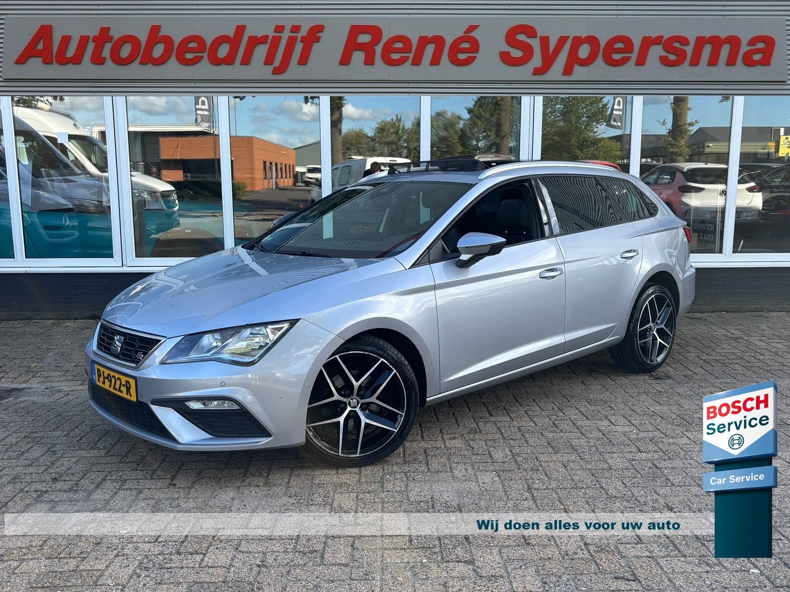SEAT Leon ST 2.0 TDI FR Business Intense | Trekhaak | Pano |, Auto's, Voorwielaandrijving, Dealer onderhouden, 1258 kg, Gebruikt