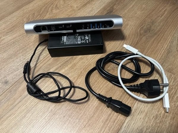 Belkin Thunderbolt 2 dock met Firewire 800 F4U055, Computers en Software, Ophalen of Verzenden, A, A, A