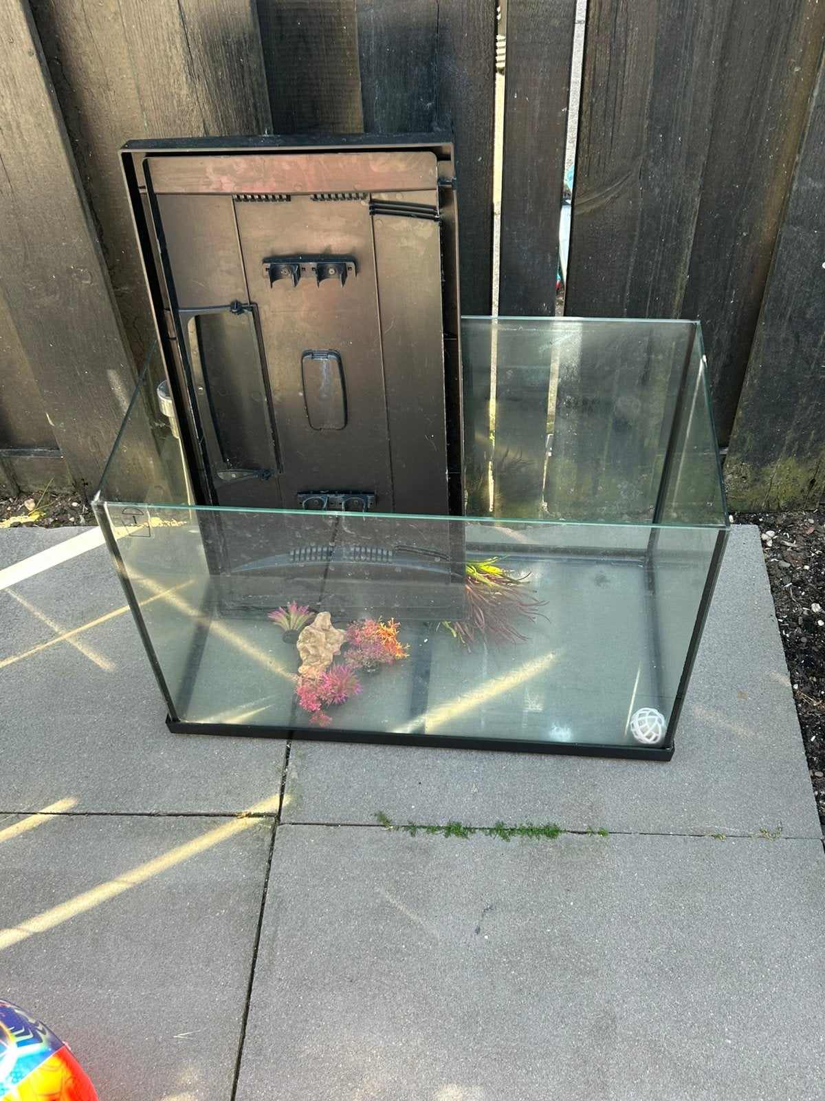 Aquarium met wat plantjes en steentjes, Dieren en Toebehoren, Vissen | Aquaria en Toebehoren, Ophalen, Inclusief planten, Gebruikt