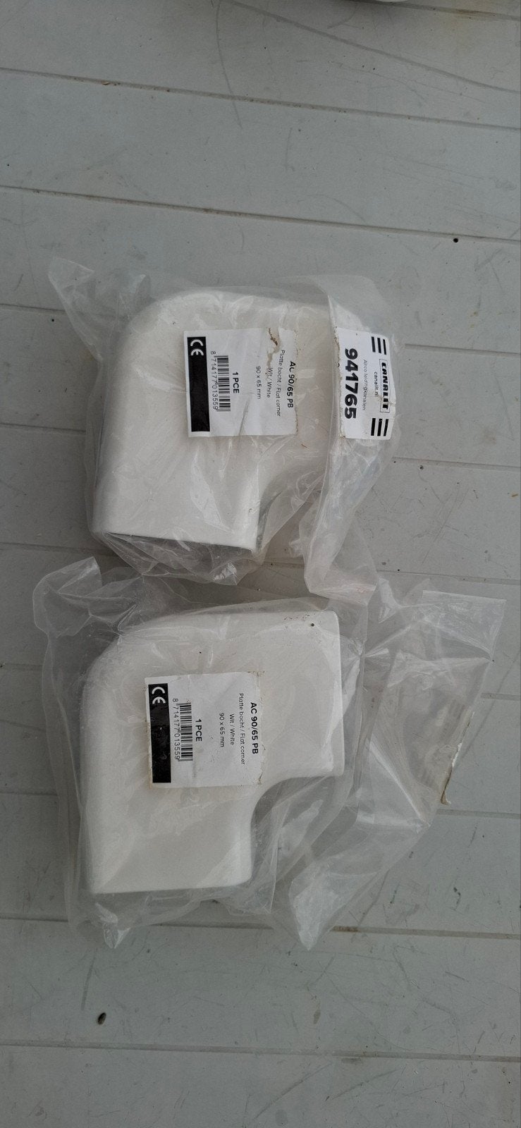 Nieuw 2x Canalit 90/65 PB platte bocht wit 90 x 65 mm, Ophalen, Nieuw, Overige typen