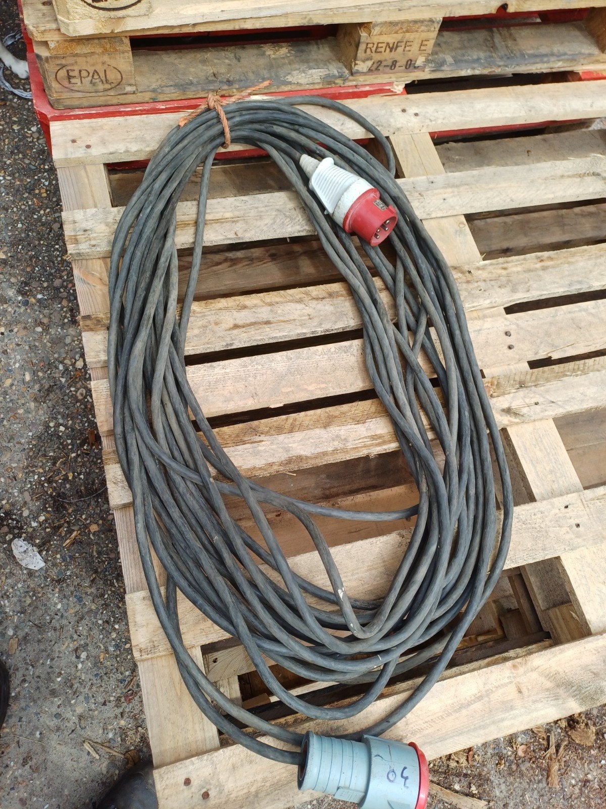 32A 4P 30 meter stroomkabel, Doe-het-zelf en Verbouw, Ophalen of Verzenden, Kabel of Snoer