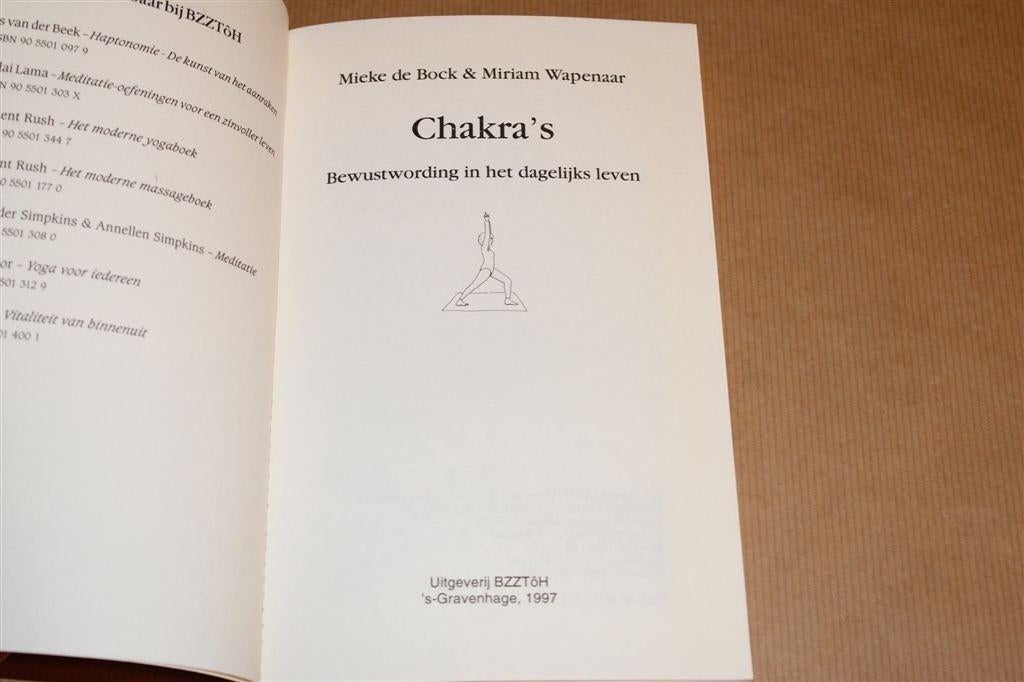 Chakra's — Bewustwording Dagelijks Leven, Boeken, Ophalen of Verzenden, Gelezen, Overige onderwerpen, Achtergrond en Informatie