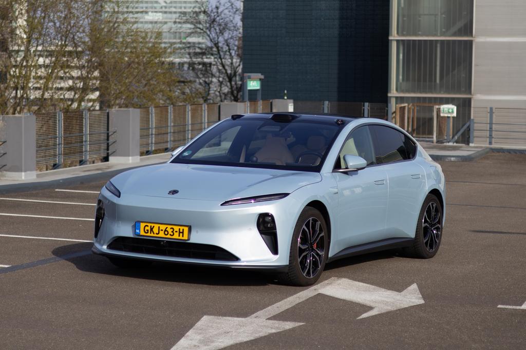 NIO ET5 100 kWh AWD 483pk 2023 Blauw, Automaat, 136 pk, 2135 kg, Leder