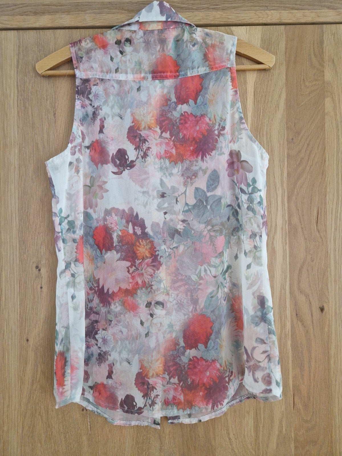 Bella Ragazza bloemenprint mouwloze blouse maat S, Meerkleurig, Bella Ragazza, Ophalen of Verzenden, Zo goed als nieuw