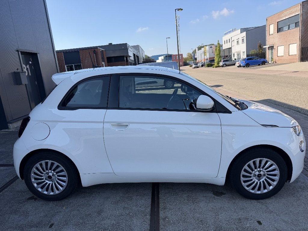 Foto 6 van Fiat 500 E 24kWh | Apple/Carplay | Lane assist