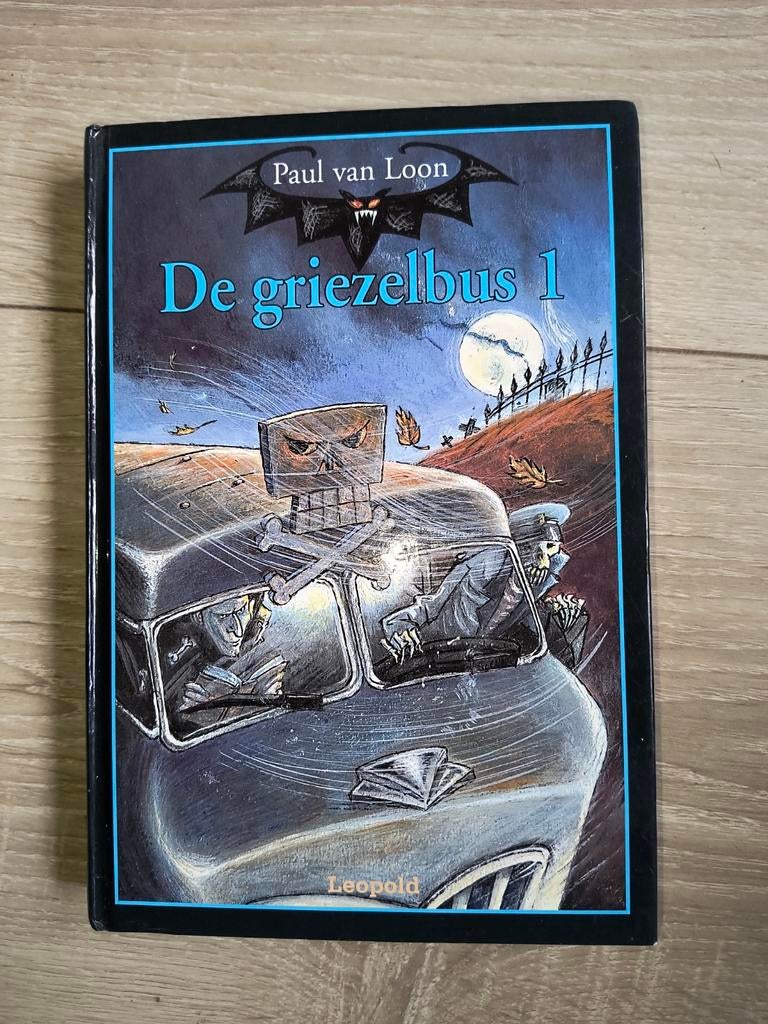 De Griezelbus 1 - Paul van Loon (Kinderboek), Ophalen of Verzenden, Gelezen, Paul van Loon, Fictie algemeen