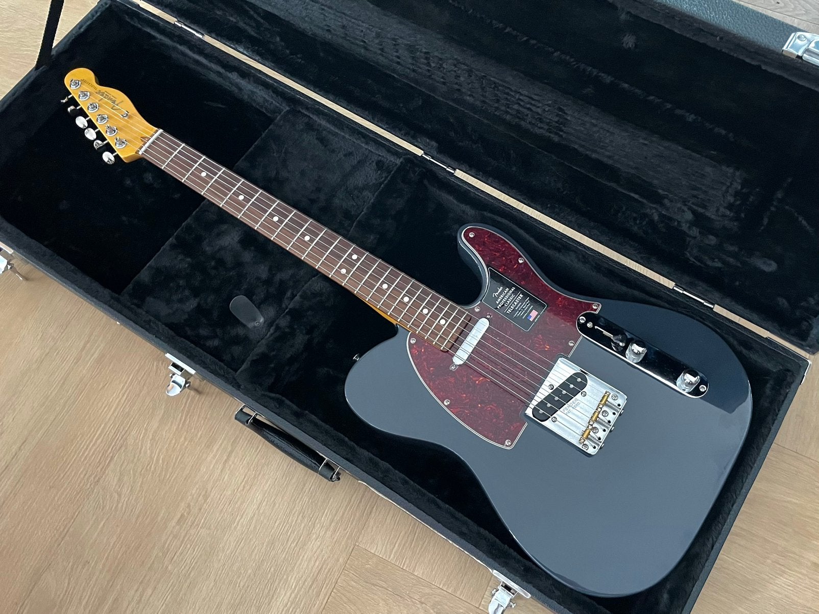 2025 Fender American Professional Classic Telecaster, Ophalen, Zo goed als nieuw, Solid body, Fender