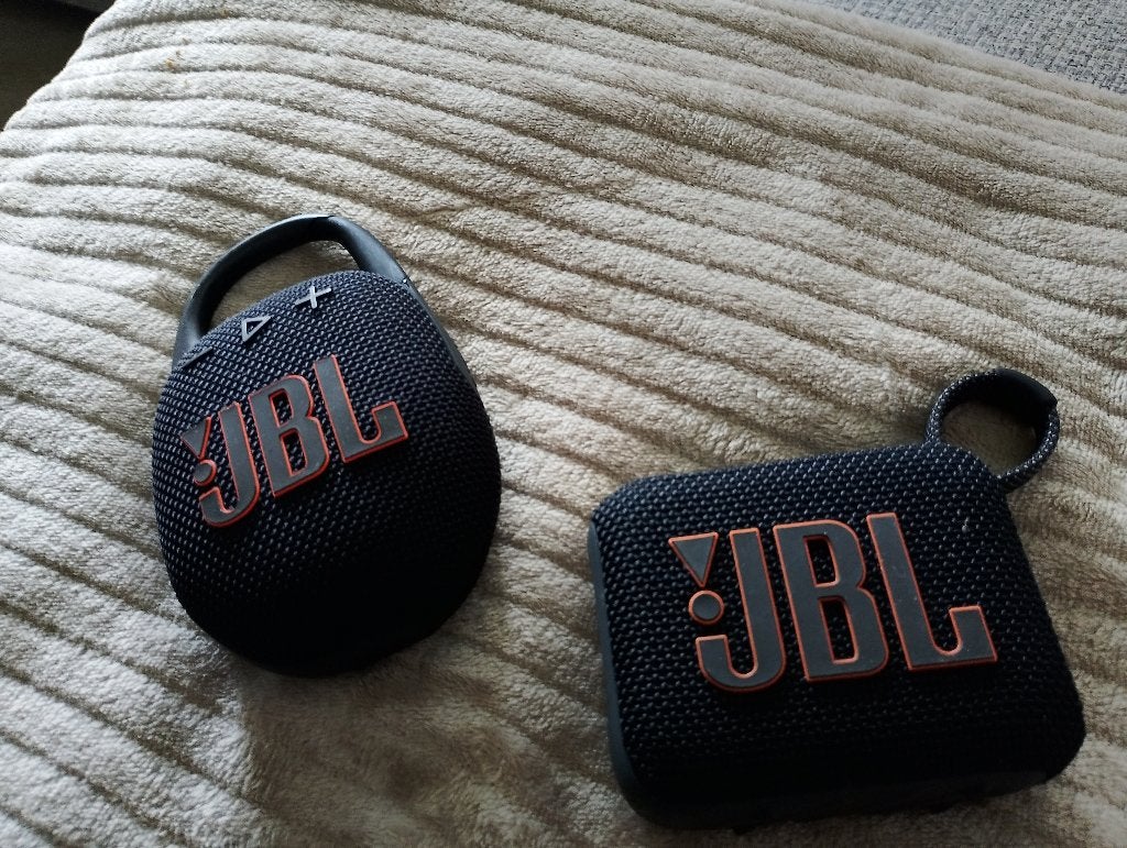 JBL go4 en JBL clip5, Audio, Tv en Foto, Luidsprekers, Zo goed als nieuw, Front, Rear of Stereo speakers, 120 watt of meer, JBL