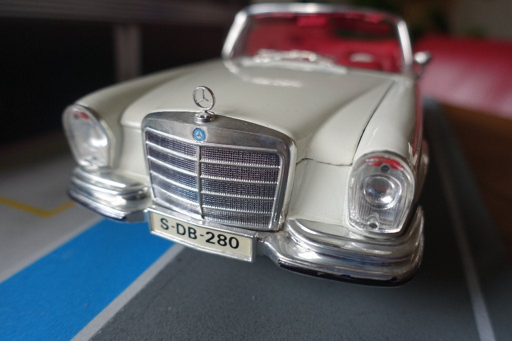 Mercedes 280 SE cabriolet Maisto, Ophalen of Verzenden, Nieuw, Auto, Maisto