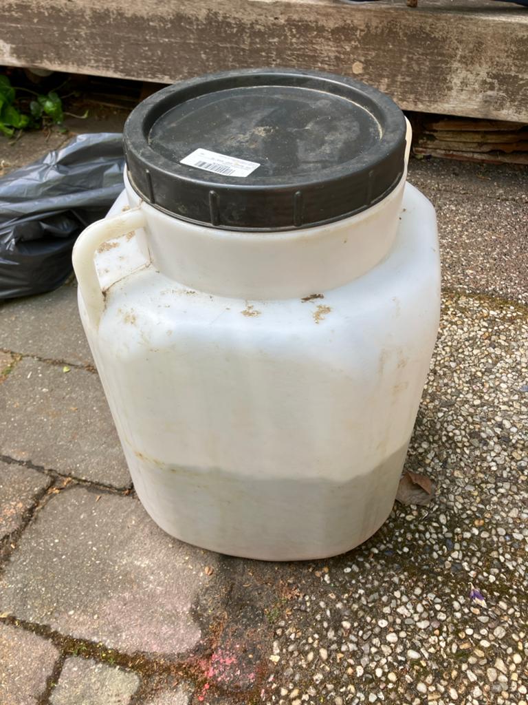 Voerton met 25 liter basisbrok Subli, Dieren en Toebehoren, Paarden en Pony's | Overige Paardenspullen, Ophalen of Verzenden, Overige soorten