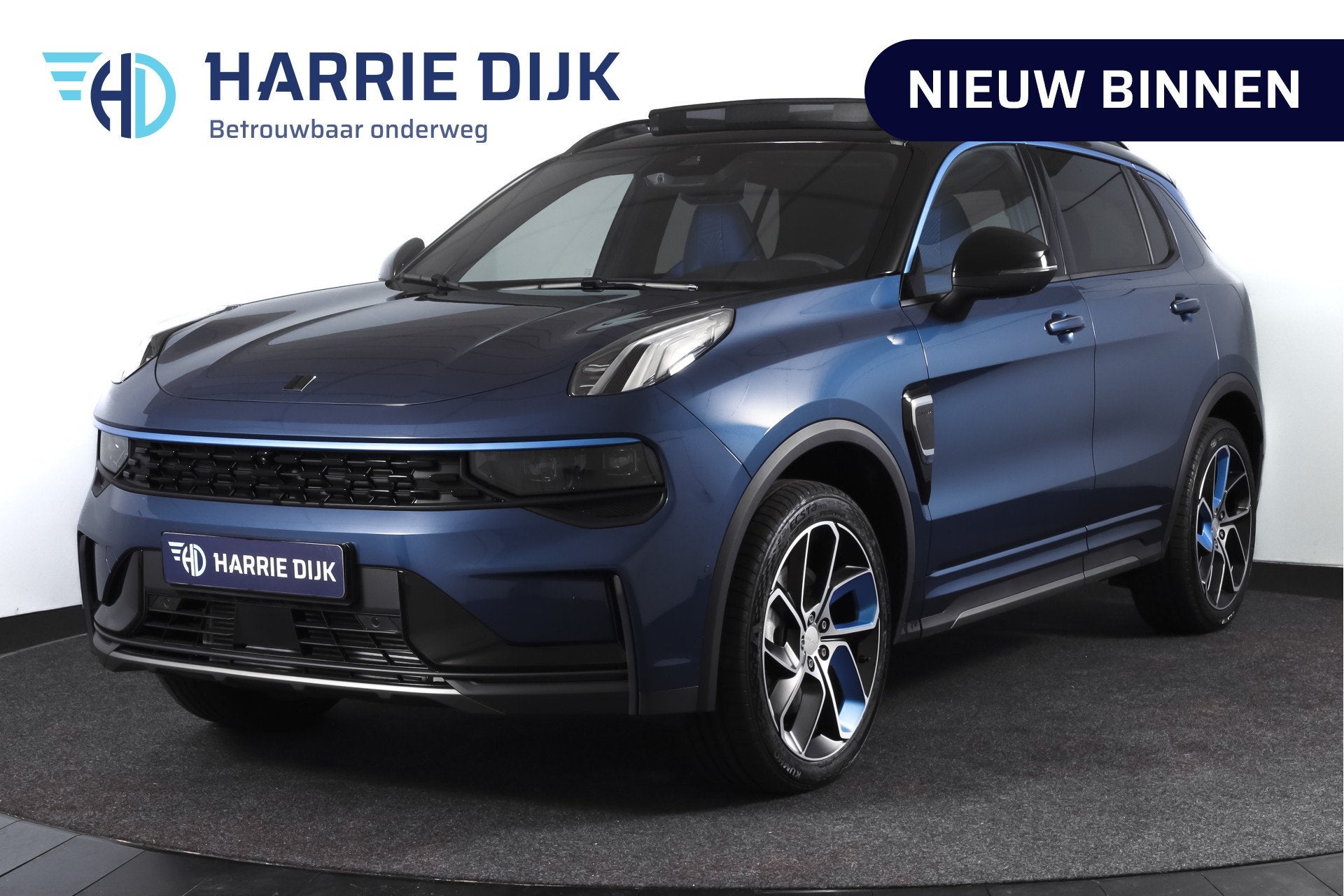 Lynk & Co 01 1.5 PHEV 261PK MY23 | Donkere hemel | 360 Camer