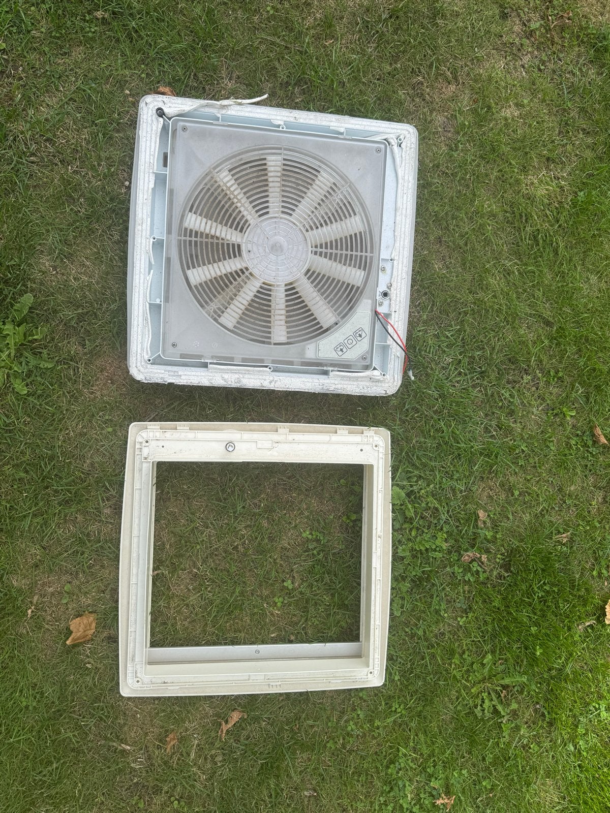 Dakventilator camper - Zo goed als nieuw, Caravans en Kamperen, Ophalen, Zo goed als nieuw