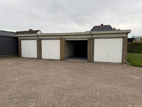 Garagebox |opslagruimte Kollum | Beveiligd & gerenoveerd