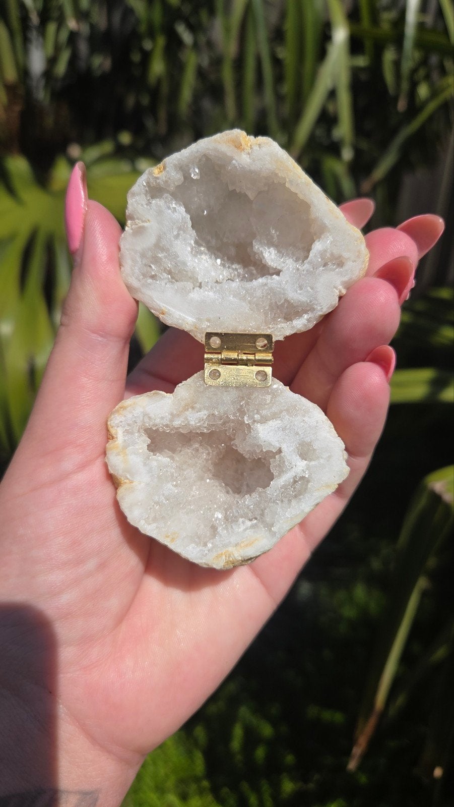 Bergkristal Geode Doosje - Uitgeklapt 10 cm