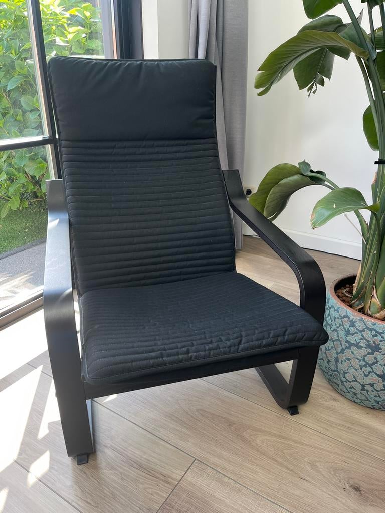 Ikea Poang zwarte stoel, Ophalen, Kunststof, Zwart, Zo goed als nieuw