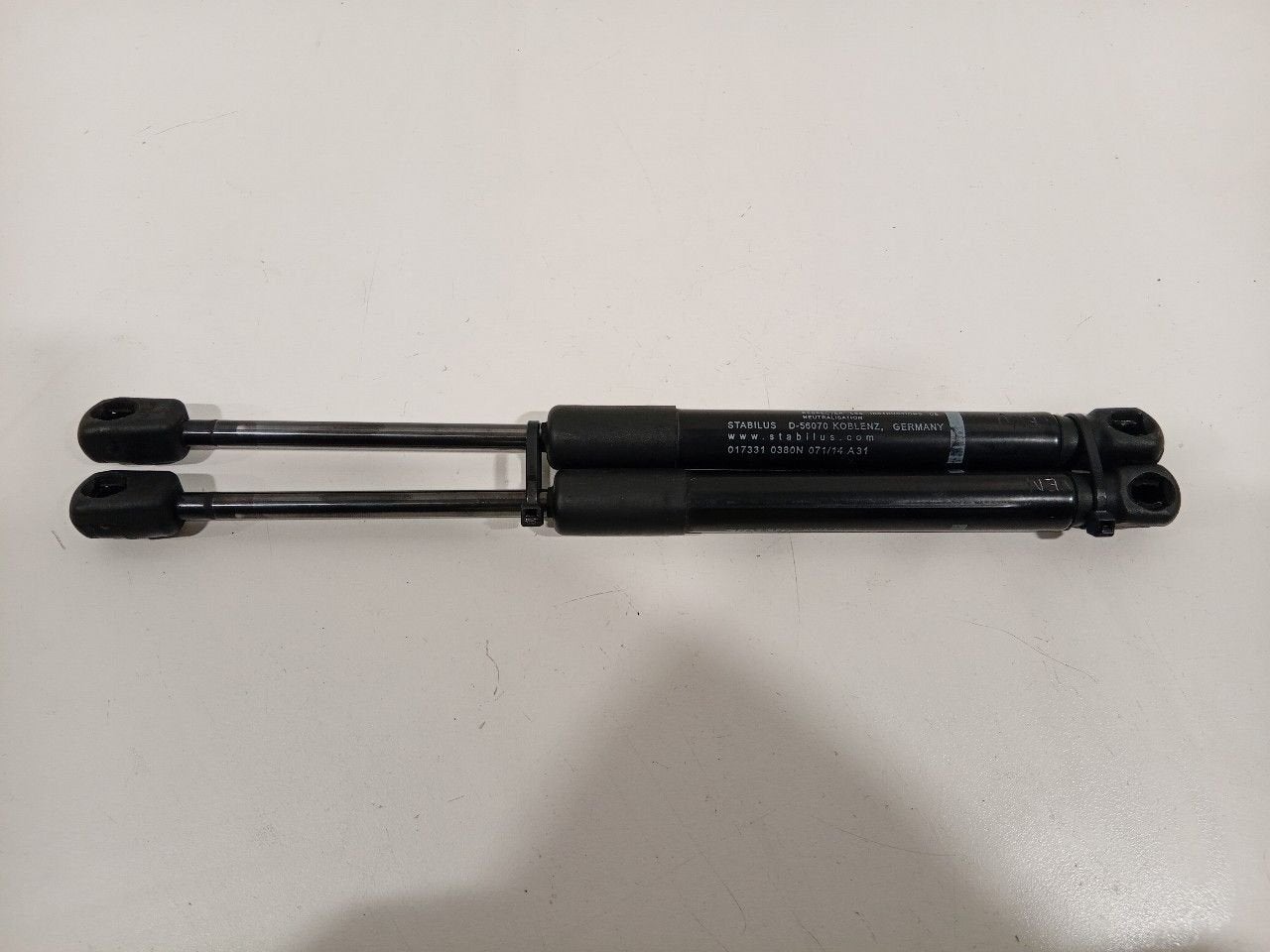 Gasdrukveerset voor Volvo V60, Onderdelen@venauto.nl, Van der Ven Autorecycling B.V., Gebruikt, Ettenseweg 76, 4706 PB Roosendaal, The Netherlands