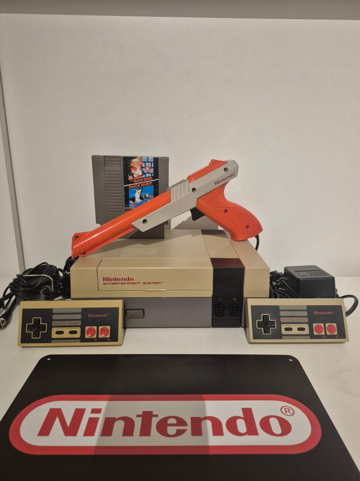 Nintendo set met geweer en supermario duckhunt, Ophalen of Verzenden, Gebruikt, Met 2 controllers, Met games