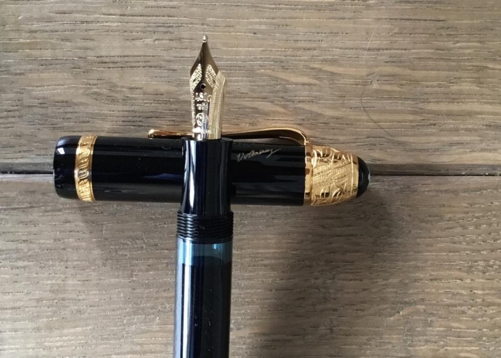 Montblanc vulpen Writers Edition 1995 Voltaire  5936/20000, Verzamelen, Pennenverzamelingen, Ophalen of Verzenden, Zo goed als nieuw