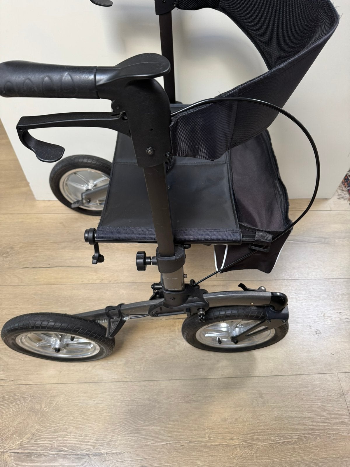 Mobiniva Outdoor rollator Flex 2.0, Ophalen, Lichtgewicht, Zo goed als nieuw