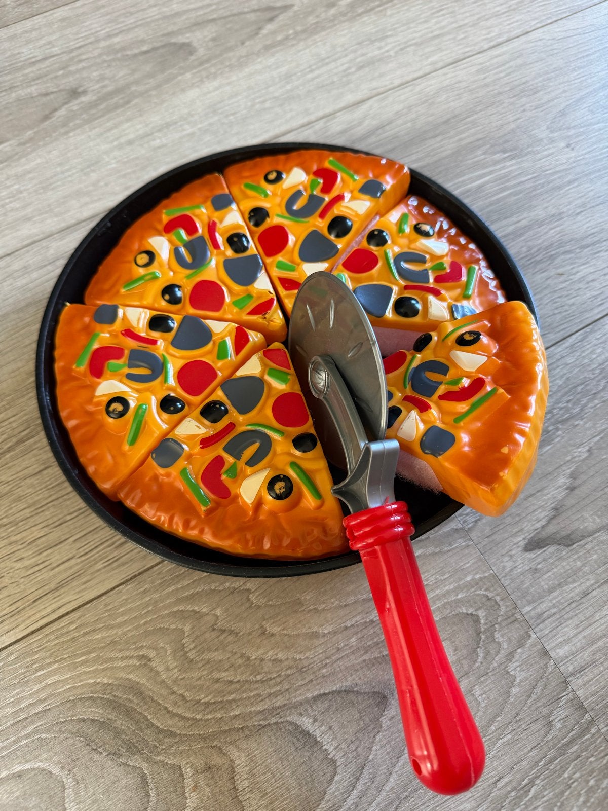 Speelgoed pizza met snijder - perfect voor kleine koks!, Ophalen, Gebruikt, Jongen of Meisje