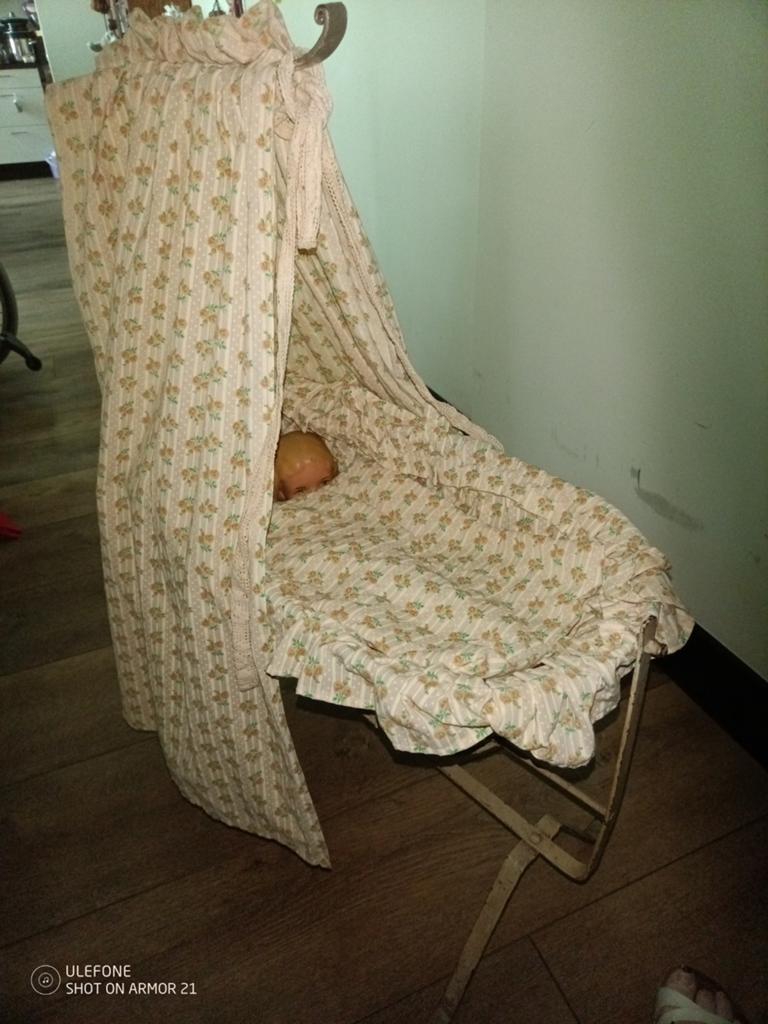 Antieke Smeedijzeren Poppenwieg - Schommelfunctie, Ophalen of Verzenden, Gebruikt, Accessoires